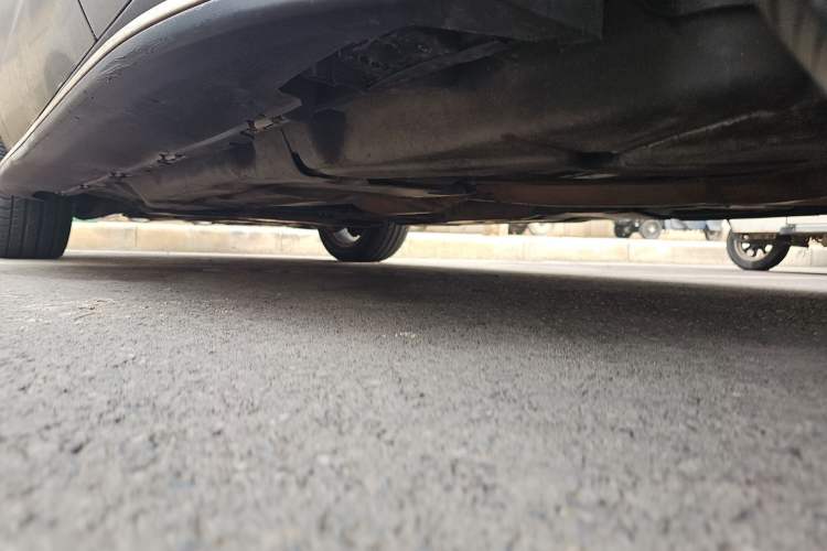 Used Mercedes-Benz M-Class 2014 ML 400 4MATIC Dynamic Model Chassis Rear Left