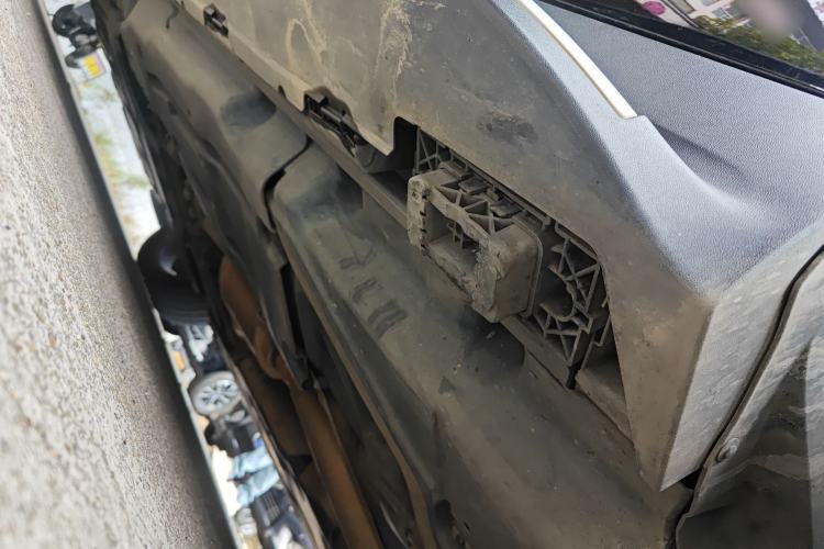 Used Mercedes-Benz M-Class 2014 ML 400 4MATIC Luxury Model Chassis Rear Left