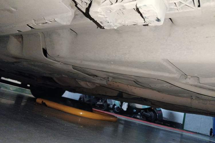 Used Mercedes-Benz M-Class 2014 ML 400 4MATIC Luxury Model Chassis Rear Left