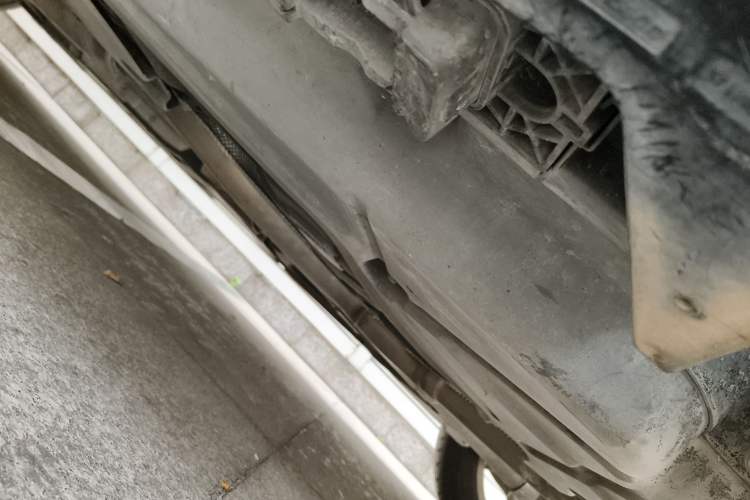 Used Mercedes-Benz M-Class 2014 ML 400 4MATIC Luxury Model Chassis Rear Left