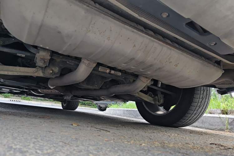 Used Mercedes-Benz M-Class 2014 ML 400 4MATIC Luxury Model Chassis Rear Left