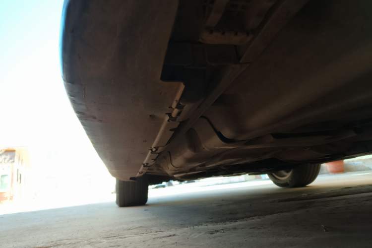 Used Mercedes-Benz M-Class 2014 ML 400 4MATIC Dynamic Model Chassis Rear Left