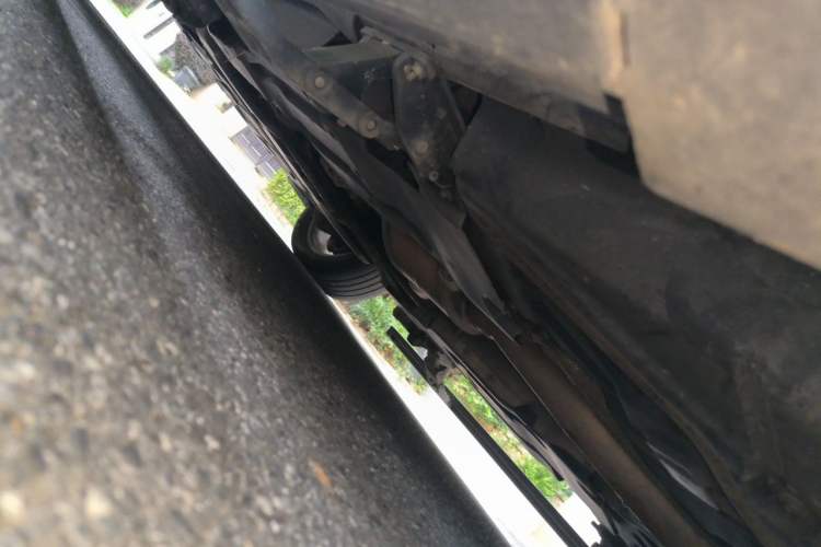 Used Mercedes-Benz M-Class 2014 ML 320 4MATIC Chassis Rear Left