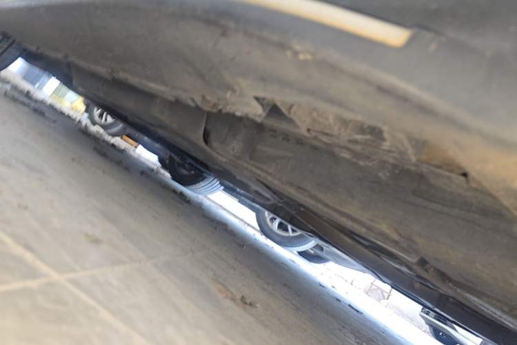 Used Mercedes-Benz M-Class 2014 ML 400 4MATIC Dynamic Model Chassis Rear Left
