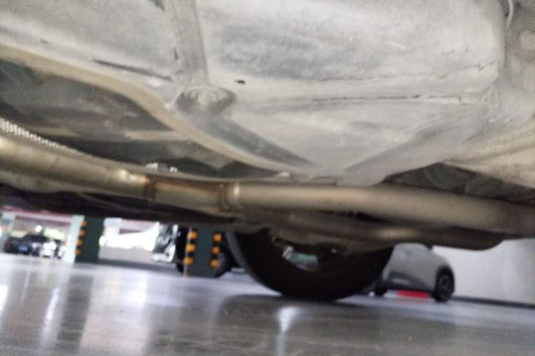 Used Mercedes-Benz M-Class 2014 ML 320 4MATIC Chassis Rear Left