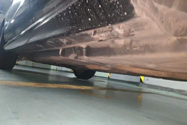 Used Mercedes-Benz M-Class 2014 ML 400 4MATIC Dynamic Model Chassis Rear Left