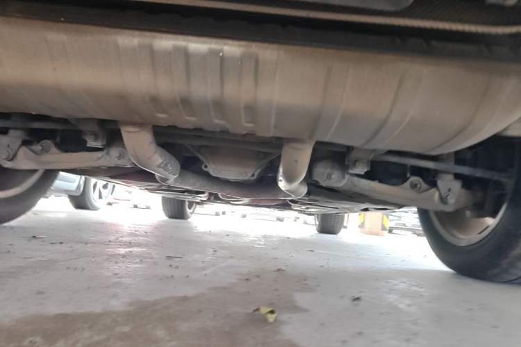 Used Mercedes-Benz M-Class 2014 ML 400 4MATIC Dynamic Model Chassis Rear