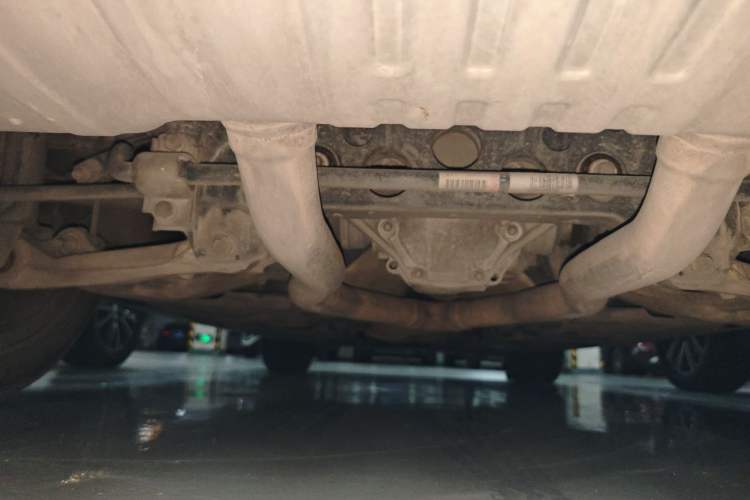 Used Mercedes-Benz M-Class 2014 ML 400 4MATIC Dynamic Model Chassis Rear