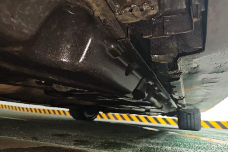 Used Mercedes-Benz M-Class 2014 ML 350 CDI 4MATIC Chassis Rear Right
