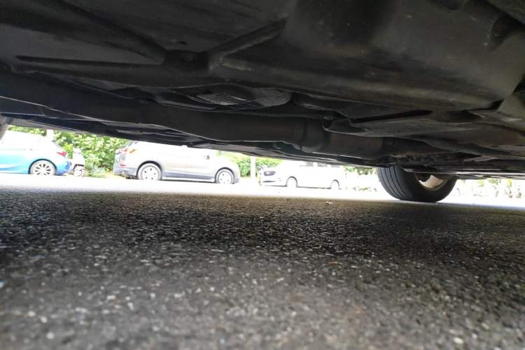Used Mercedes-Benz M-Class 2014 ML 400 4MATIC Luxury Model Chassis Rear Right