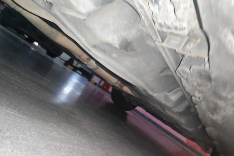 Used Mercedes-Benz M-Class 2014 ML 320 4MATIC Chassis Rear Right