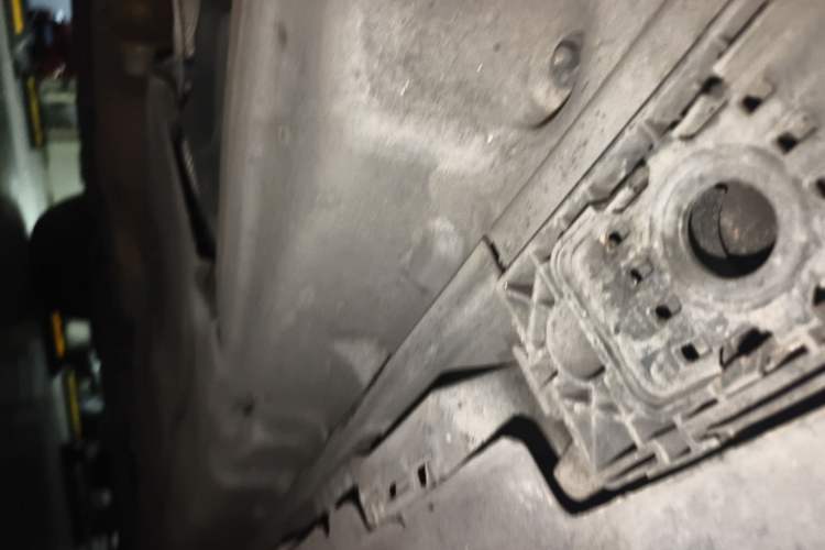 Used Mercedes-Benz M-Class 2014 ML 400 4MATIC Luxury Model Chassis Rear Right