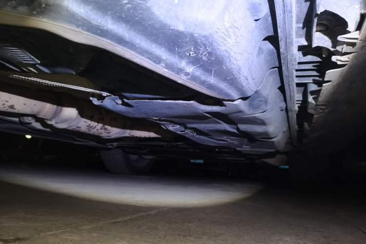 Used Mercedes-Benz M-Class 2014 ML 320 4MATIC Chassis Rear Right
