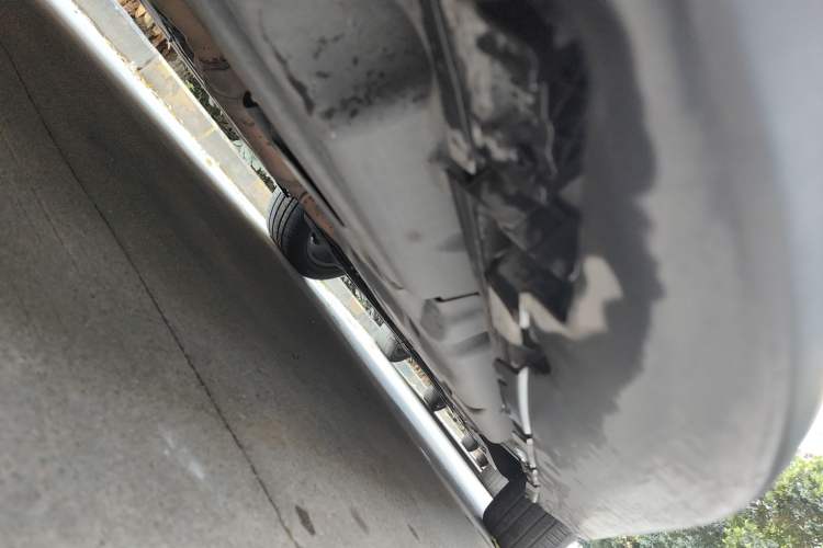 Used Mercedes-Benz M-Class 2014 ML 400 4MATIC Dynamic Model Chassis Rear Right