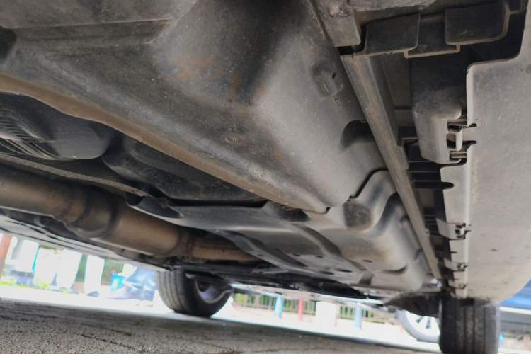 Used Mercedes-Benz M-Class 2014 ML 320 4MATIC Chassis Rear Right