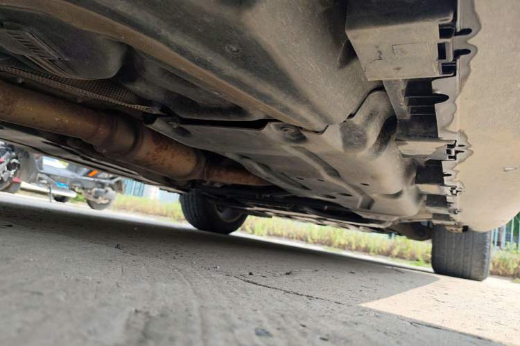Used Mercedes-Benz M-Class 2014 ML 320 4MATIC Chassis Rear Right