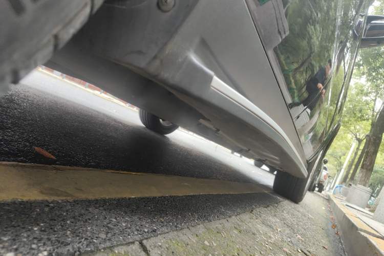 Used Mercedes-Benz M-Class 2014 ML 350 CDI 4MATIC Chassis Rear Right