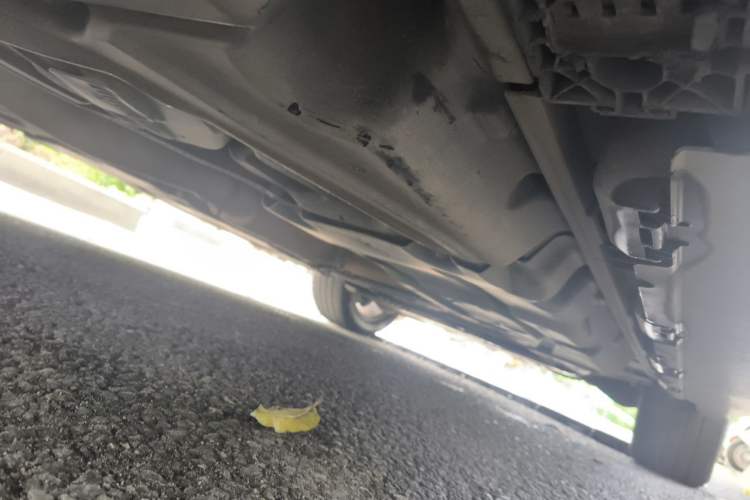 Used Mercedes-Benz M-Class 2014 ML 400 4MATIC Dynamic Model Chassis Rear Right