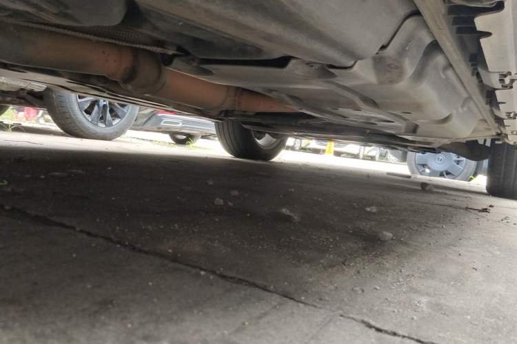 Used Mercedes-Benz M-Class 2014 ML 320 4MATIC Chassis Rear Right