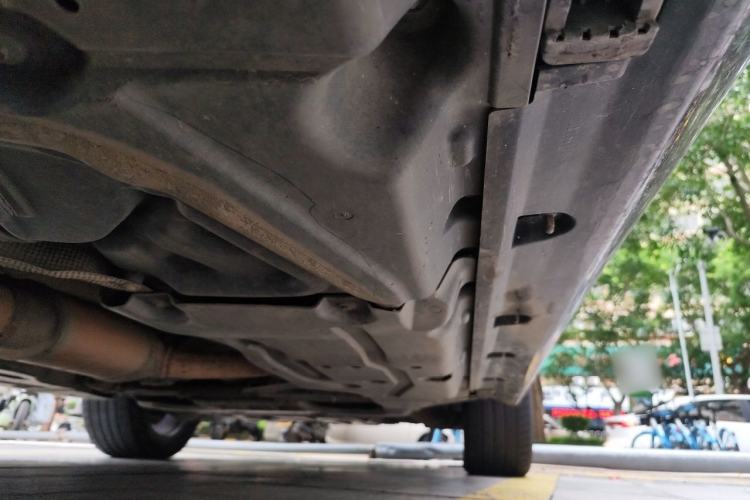 Used Mercedes-Benz M-Class 2014 ML 320 4MATIC Chassis Rear Right