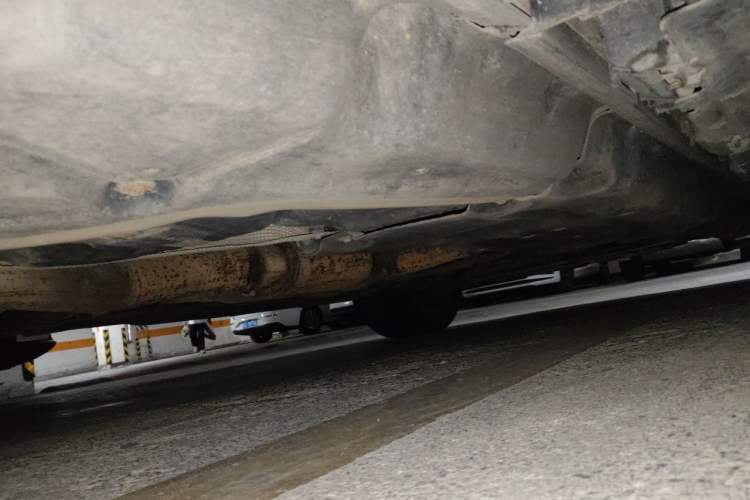 Used Mercedes-Benz M-Class 2014 ML 320 4MATIC Chassis Rear Right
