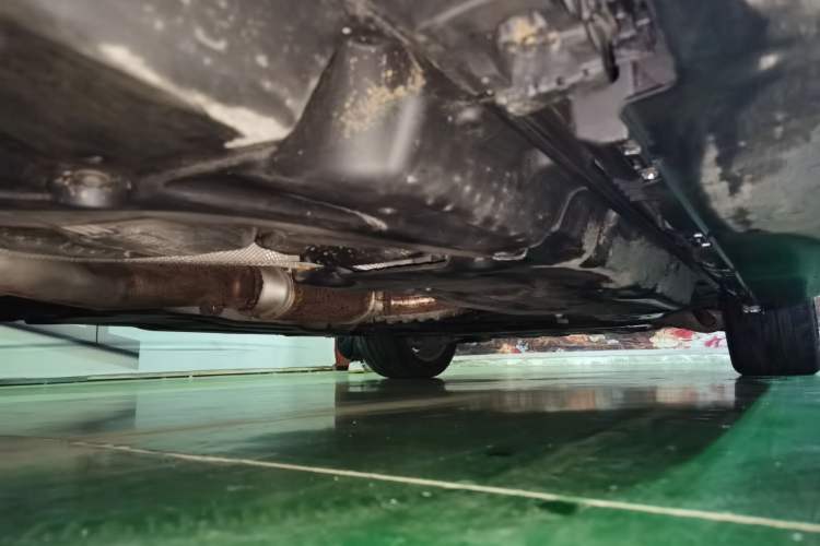 Used Mercedes-Benz M-Class 2014 ML 400 4MATIC Luxury Model Chassis Rear Right