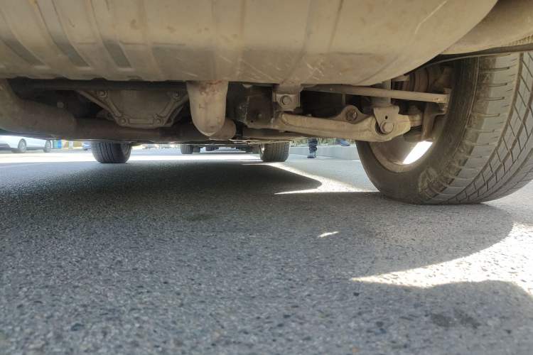 Used Mercedes-Benz M-Class 2014 ML 400 4MATIC Dynamic Model Chassis Rear Right
