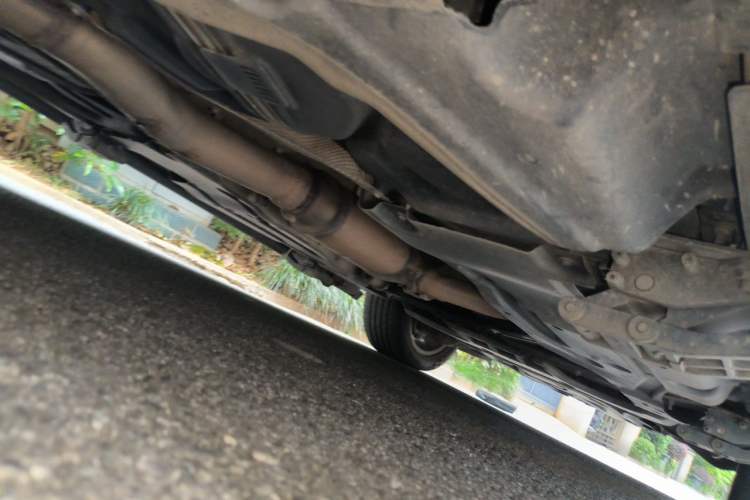 Used Mercedes-Benz M-Class 2014 ML 320 4MATIC Chassis Rear Right