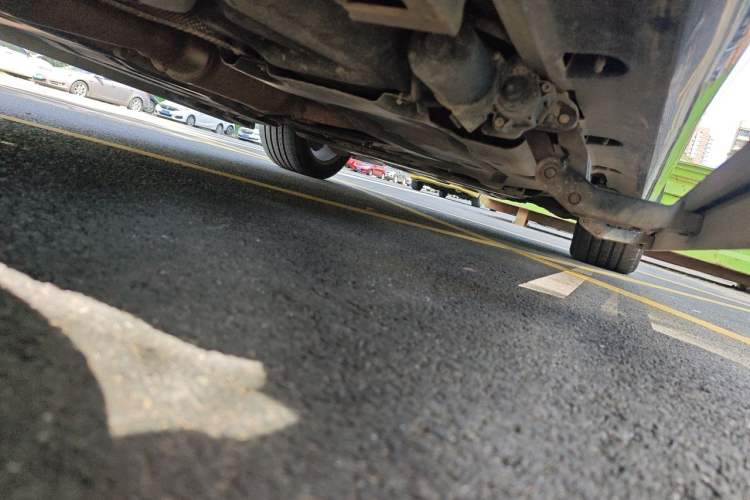 Used Mercedes-Benz M-Class 2014 ML 320 4MATIC Chassis Rear Right