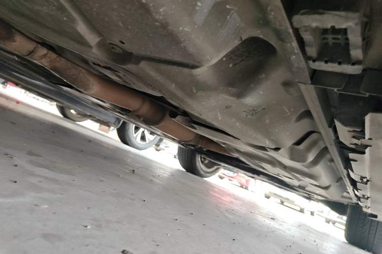 Used Mercedes-Benz M-Class 2014 ML 400 4MATIC Dynamic Model Chassis Rear Right