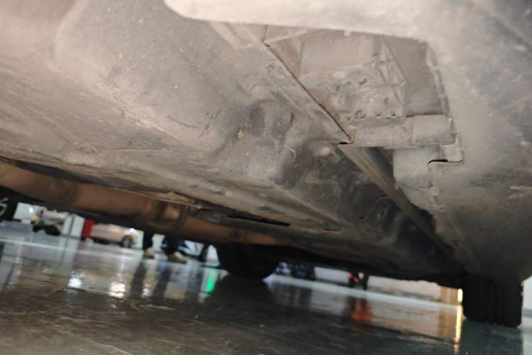 Used Mercedes-Benz M-Class 2014 ML 400 4MATIC Dynamic Model Chassis Rear Right