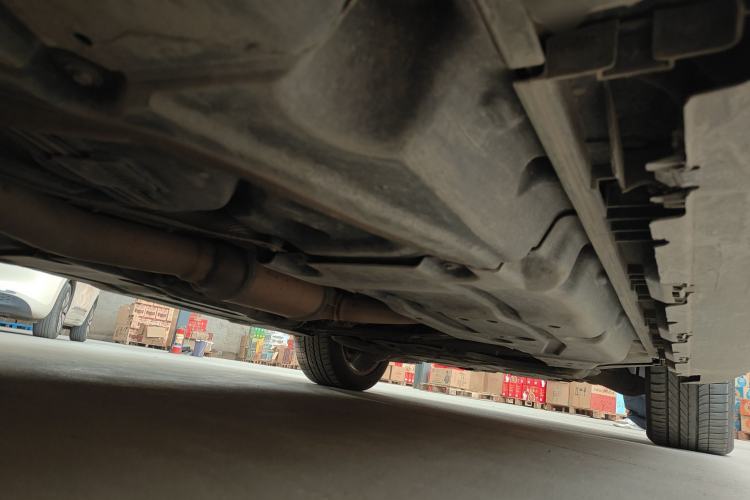 Used Mercedes-Benz M-Class 2014 ML 320 4MATIC Chassis Rear Right