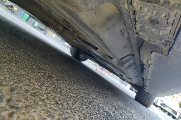 Used Mercedes-Benz M-Class 2014 ML 400 4MATIC Dynamic Model Chassis Rear Right