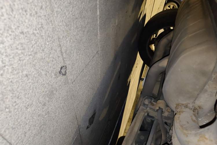 Used Mercedes-Benz M-Class 2014 ML 320 4MATIC Chassis Rear Right