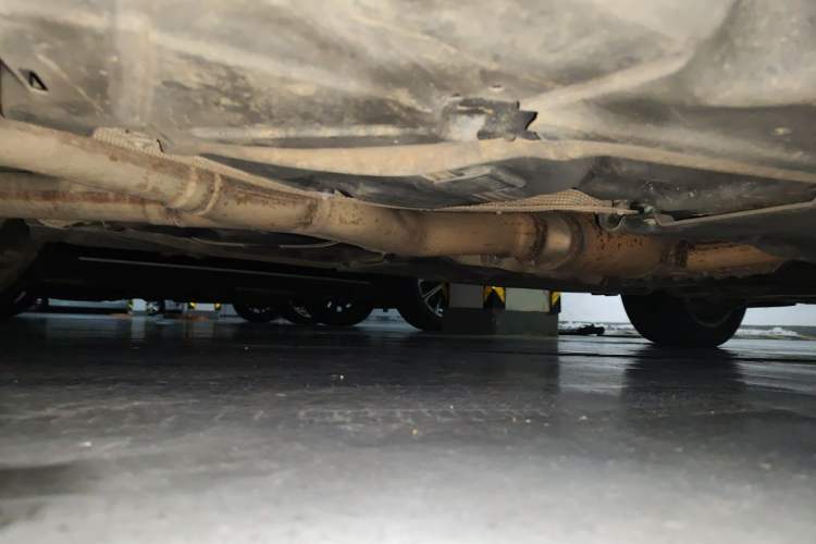 Used Mercedes-Benz M-Class 2014 ML 400 4MATIC Luxury Model Chassis Rear Right
