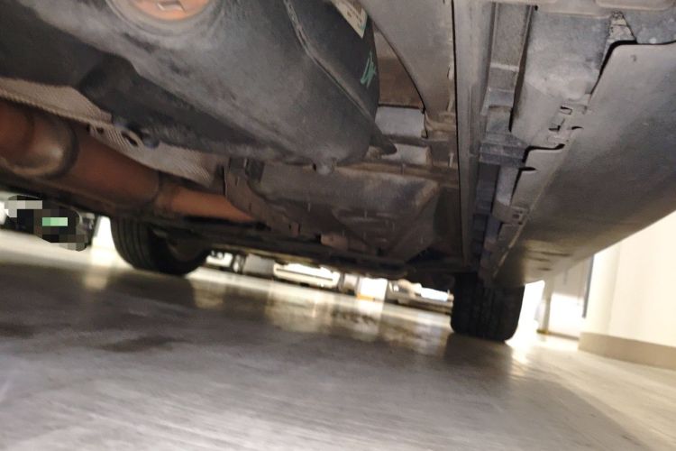 Used Mercedes-Benz M-Class 2014 ML 320 4MATIC Chassis Rear Right