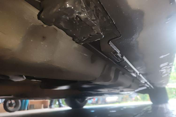 Used Mercedes-Benz M-Class 2014 ML 400 4MATIC Luxury Model Chassis Rear Right
