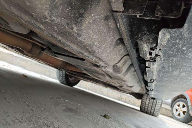 Used Mercedes-Benz M-Class 2014 ML 320 4MATIC Chassis Rear Right