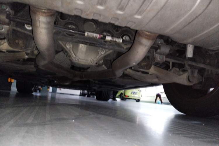 Used Mercedes-Benz M-Class 2014 ML 320 4MATIC Chassis Rear