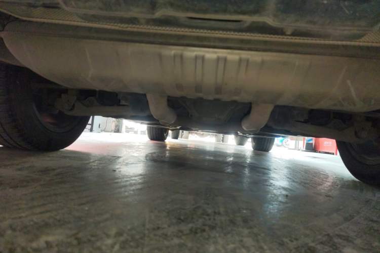 Used Mercedes-Benz M-Class 2014 ML 400 4MATIC Luxury Model Chassis Rear
