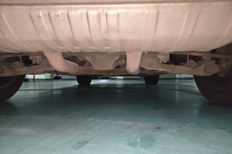 Used Mercedes-Benz M-Class 2014 ML 400 4MATIC Dynamic Model Chassis Rear