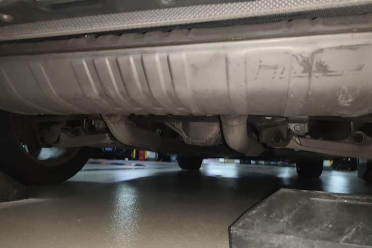 Used Mercedes-Benz M-Class 2014 ML 400 4MATIC Dynamic Model Chassis Rear