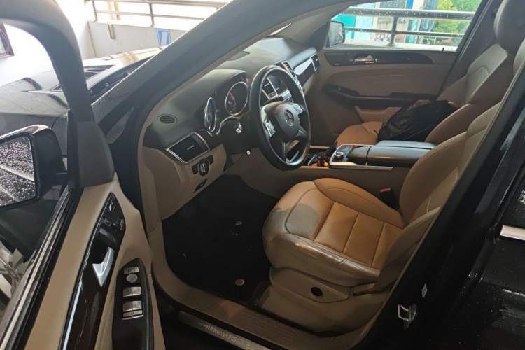 Used Mercedes-Benz M-Class 2014 ML 350 CDI 4MATIC Driver Seat