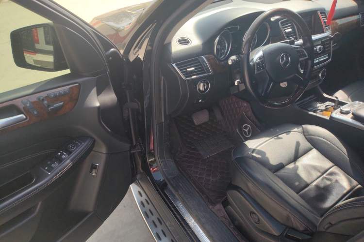 Used Mercedes-Benz M-Class 2014 ML 400 4MATIC Luxury Model Driver Seat