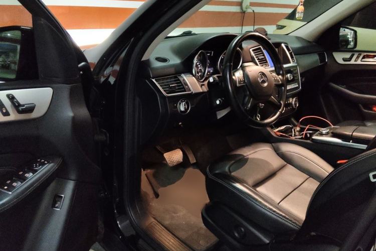 Used Mercedes-Benz M-Class 2014 ML 320 4MATIC Driver Seat