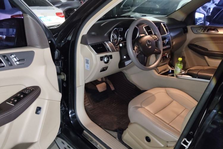 Used Mercedes-Benz M-Class 2014 ML 320 4MATIC Driver Seat