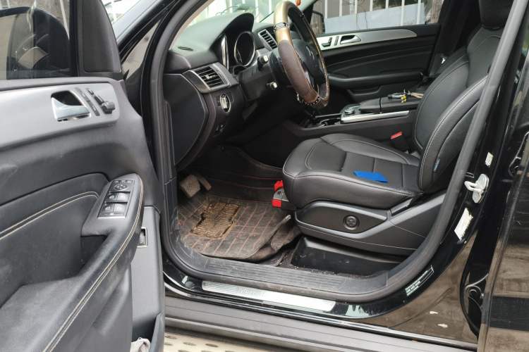 Used Mercedes-Benz M-Class 2014 ML 320 4MATIC Driver Seat