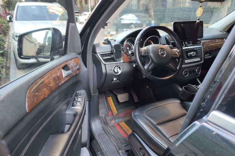 Used Mercedes-Benz M-Class 2014 ML 400 4MATIC Dynamic Model Driver Seat