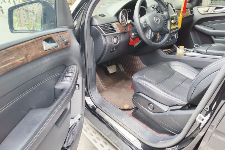 Used Mercedes-Benz M-Class 2014 ML 400 4MATIC Dynamic Model Driver Seat