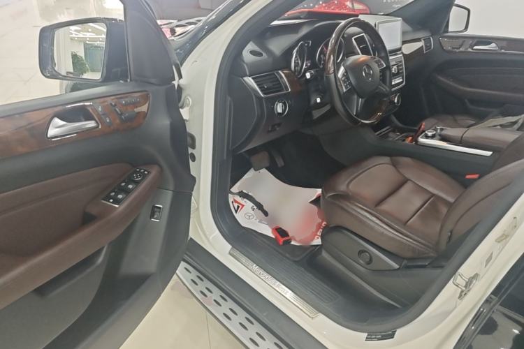 Used Mercedes-Benz M-Class 2014 ML 400 4MATIC Luxury Model Driver Seat
